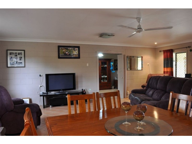 25 James street, Gracemere QLD 4702