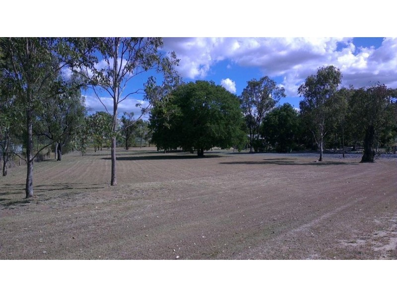 32 watts rd, Gracemere QLD 4702
