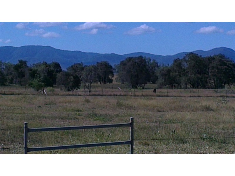 32 watts rd, Gracemere QLD 4702
