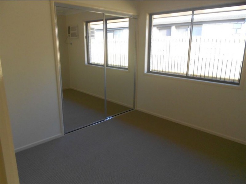 4 Dunnett street, Gracemere QLD 4702