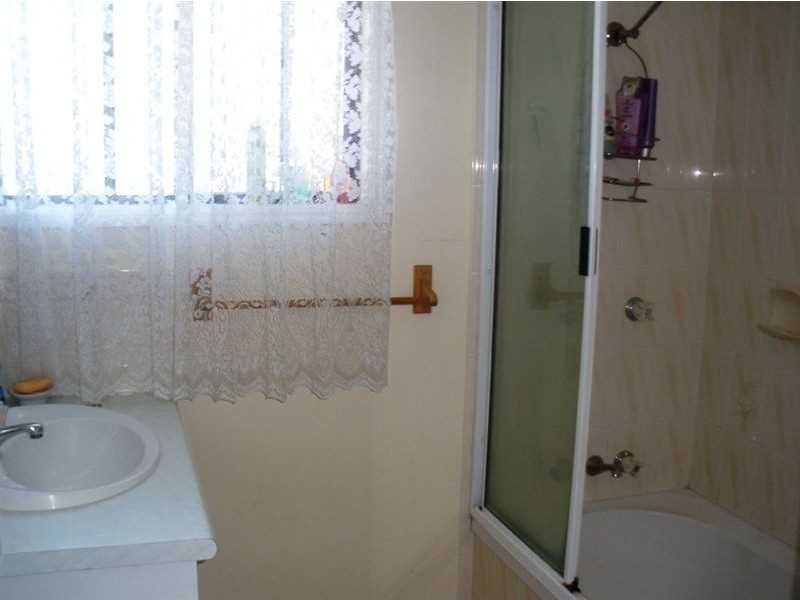 76 Donovan Crescent, Gracemere QLD 4702