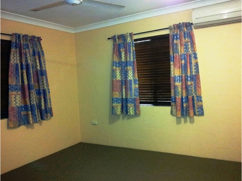 1 Charles Crescent, Gracemere QLD 4702