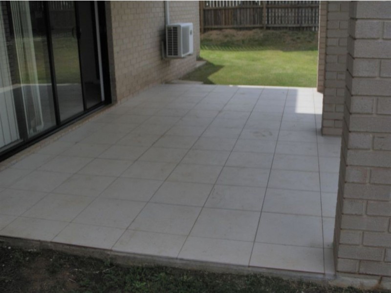 16 John Oxley Drive, Gracemere QLD 4702