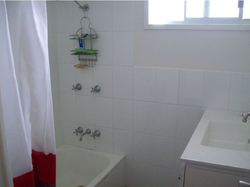 3 Barry Street, Gracemere QLD 4702