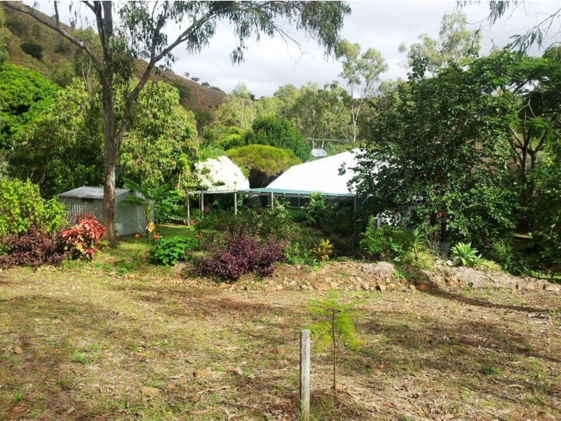49 Tipperary Rd, Mount Morgan QLD 4714