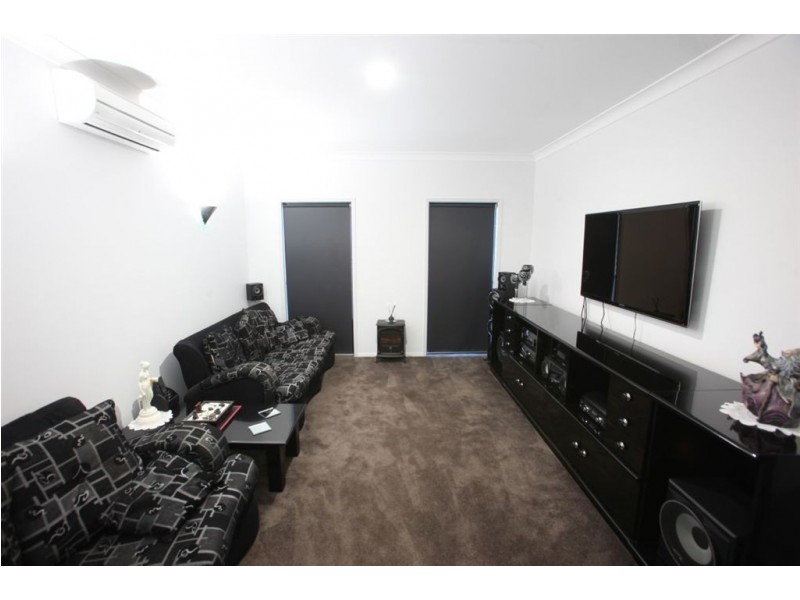 12 brady pl, Gracemere QLD 4702