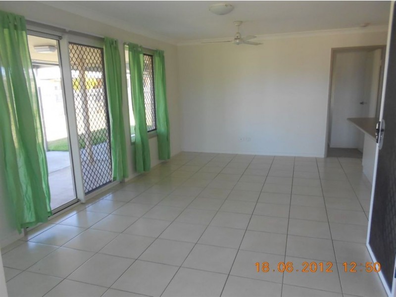 16 Tippett Crescent, Gracemere QLD 4702