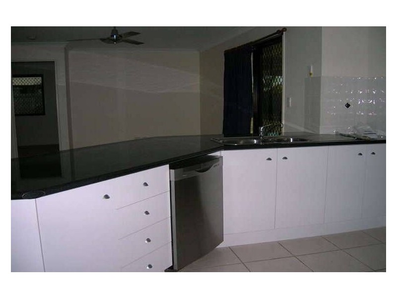 6 Poinciana Place, Gracemere QLD 4702