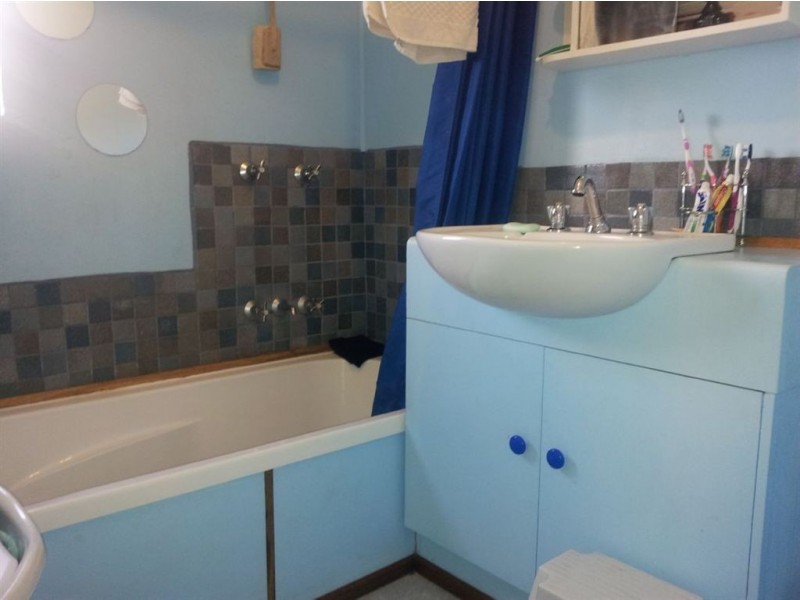 74 River Street, Mount Morgan QLD 4714