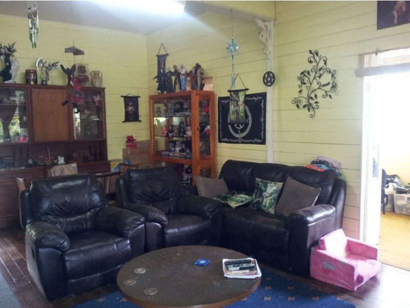 74 River Street, Mount Morgan QLD 4714