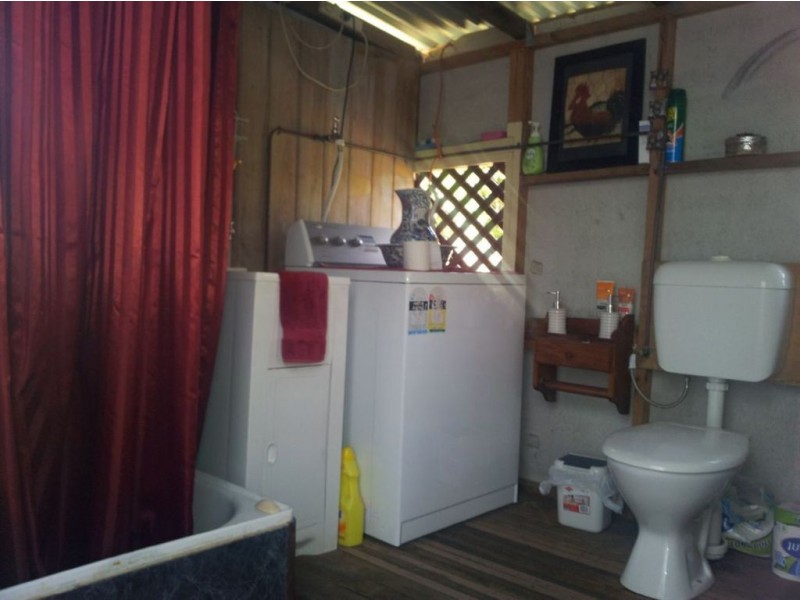 16 Usher Street, Mount Morgan QLD 4714