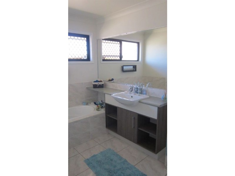 47 Broadhurst Drive, Gracemere QLD 4702
