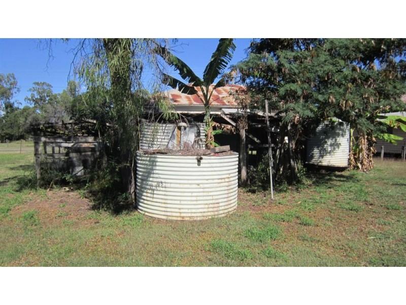 7 George St, Wowan QLD 4702