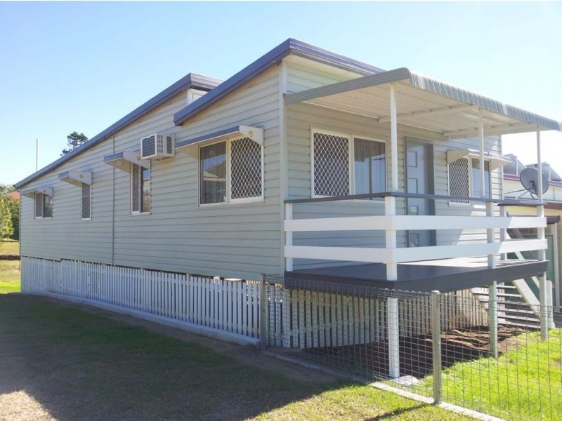 122 East Street, Mount Morgan QLD 4714