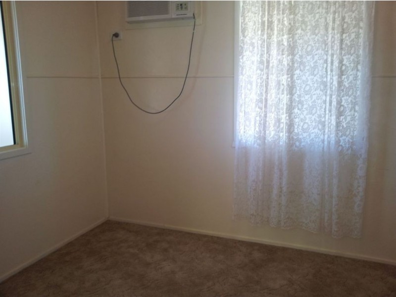 122 East Street, Mount Morgan QLD 4714