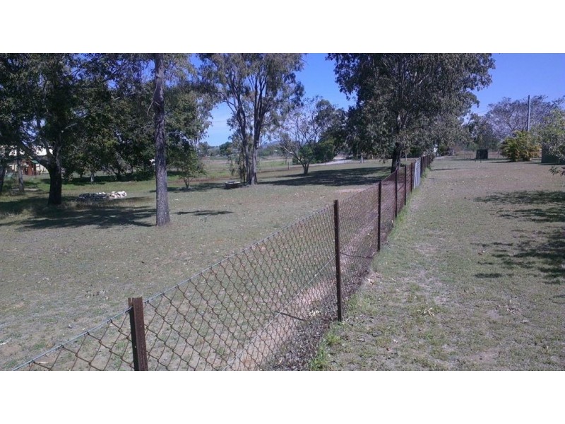 61 CAPRICORN STREET, Gracemere QLD 4702