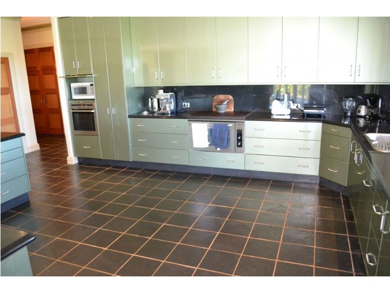 410 tanby post office, Yeppoon QLD 4703