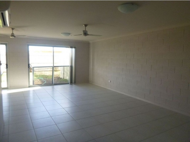 2/181 Lucas Street, Gracemere QLD 4702