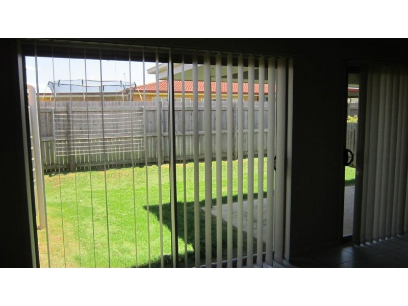 2/181 Lucas Street, Gracemere QLD 4702