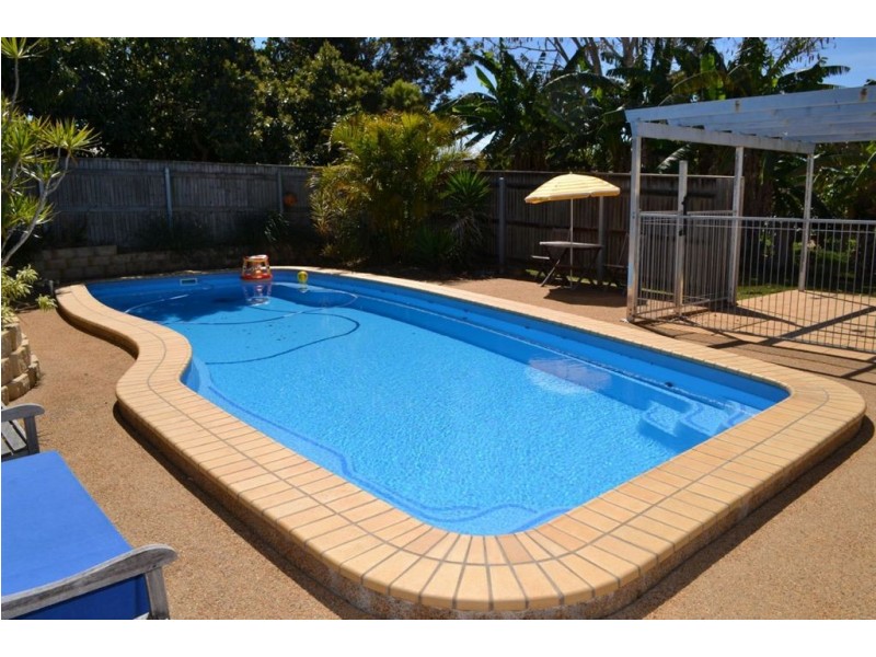 74 DONOVAN CRESCENT, Gracemere QLD 4702