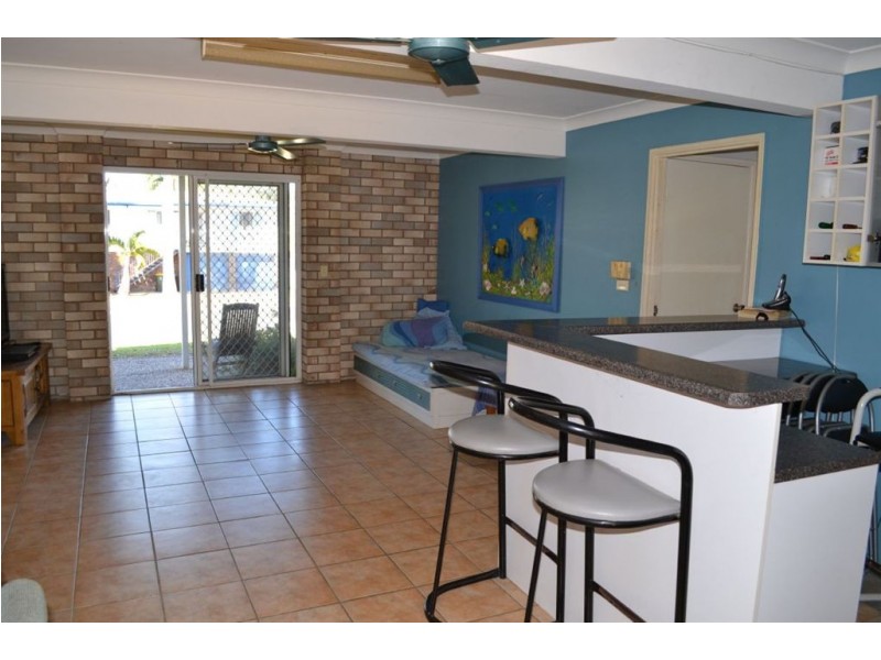 74 DONOVAN CRESCENT, Gracemere QLD 4702