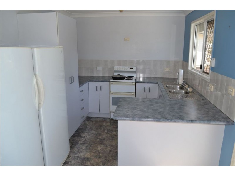 74 DONOVAN CRESCENT, Gracemere QLD 4702