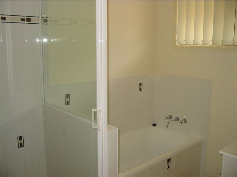23 Seonaid Place, Gracemere QLD 4702