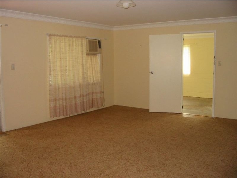 8 Sydney King Close, Gracemere QLD 4702