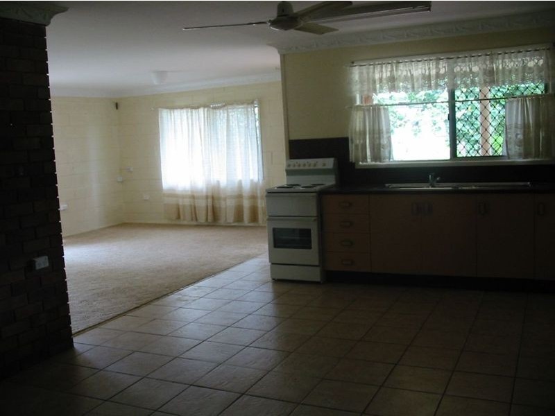 8 Sydney King Close, Gracemere QLD 4702