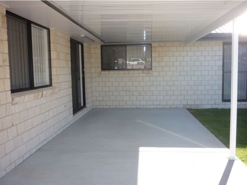 76 Corella Drive, Gracemere QLD 4702