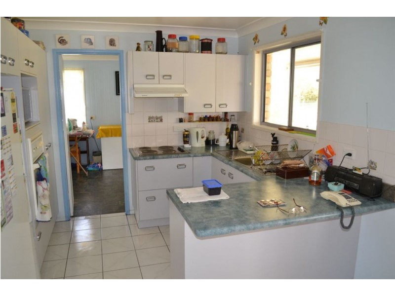 12 CHILDS AVENUE, Bouldercombe QLD 4702