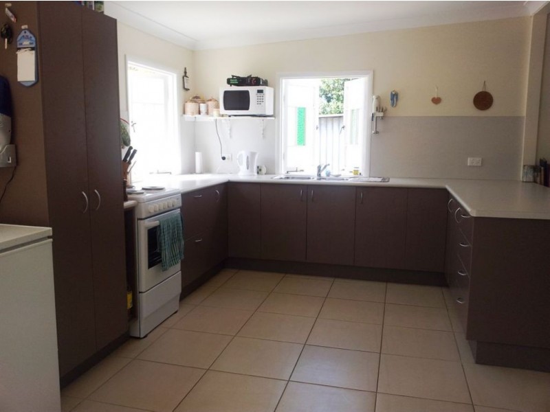 15 James St, Mount Morgan QLD 4714