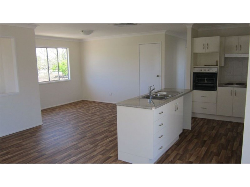 4 Cassar Street, Gracemere QLD 4702