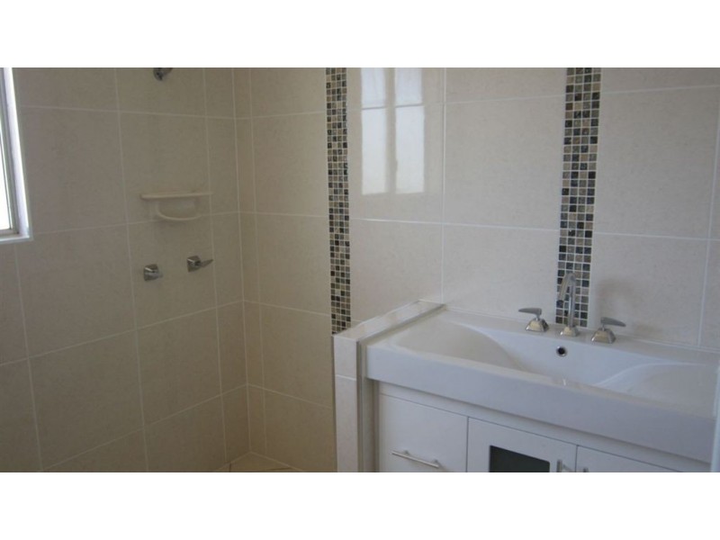 4 Cassar Street, Gracemere QLD 4702