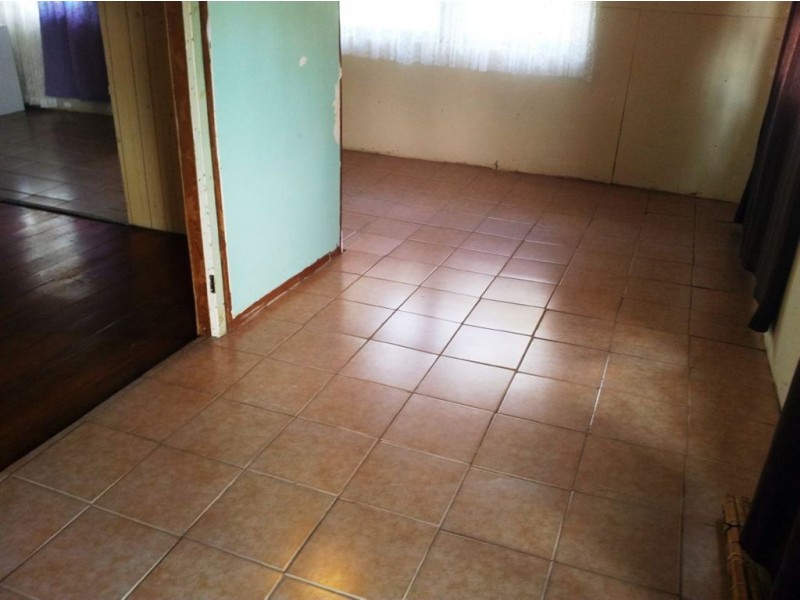 25 Black St, Mount Morgan QLD 4714