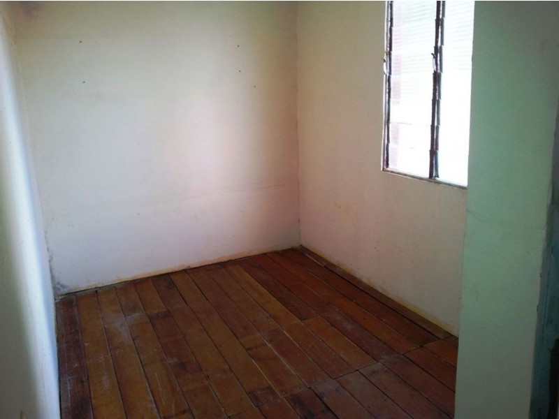 25 Black St, Mount Morgan QLD 4714