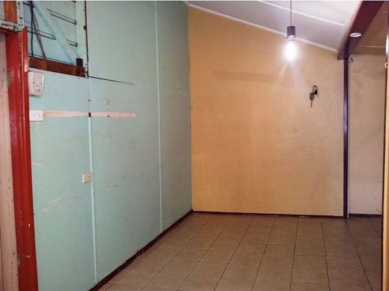 25 Black St, Mount Morgan QLD 4714