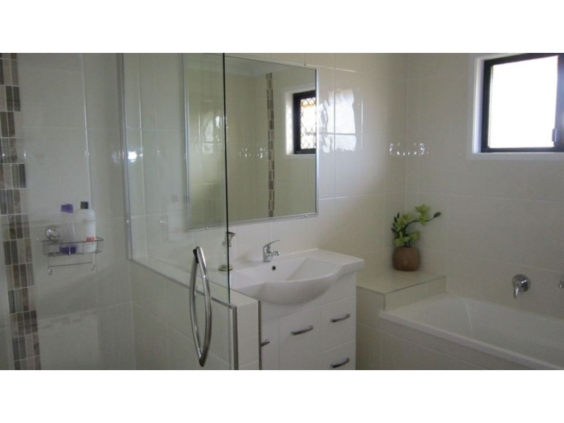 99 Washpool Rd, Gracemere QLD 4702