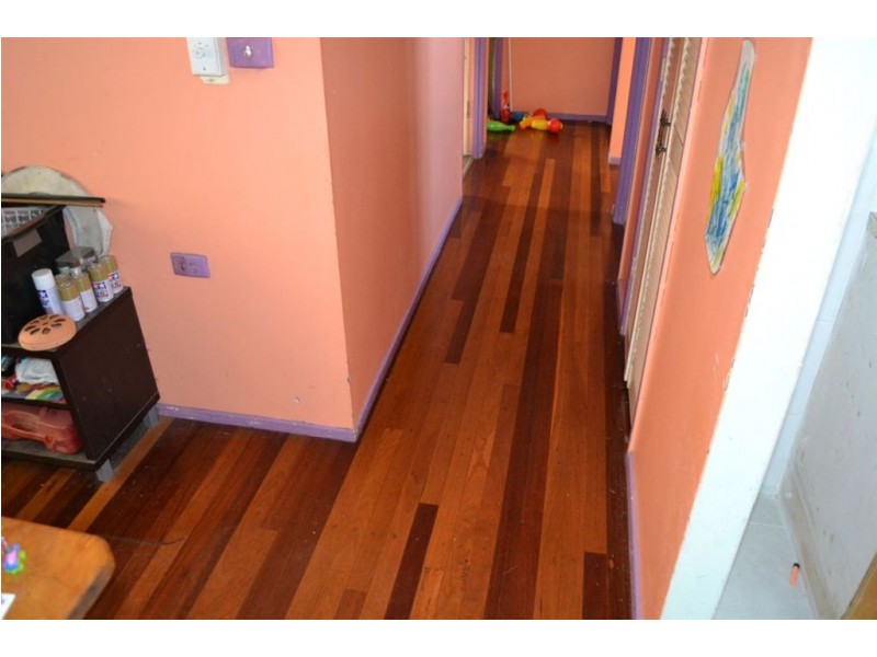 6 LAWRENCE CRESCENT, Gracemere QLD 4702