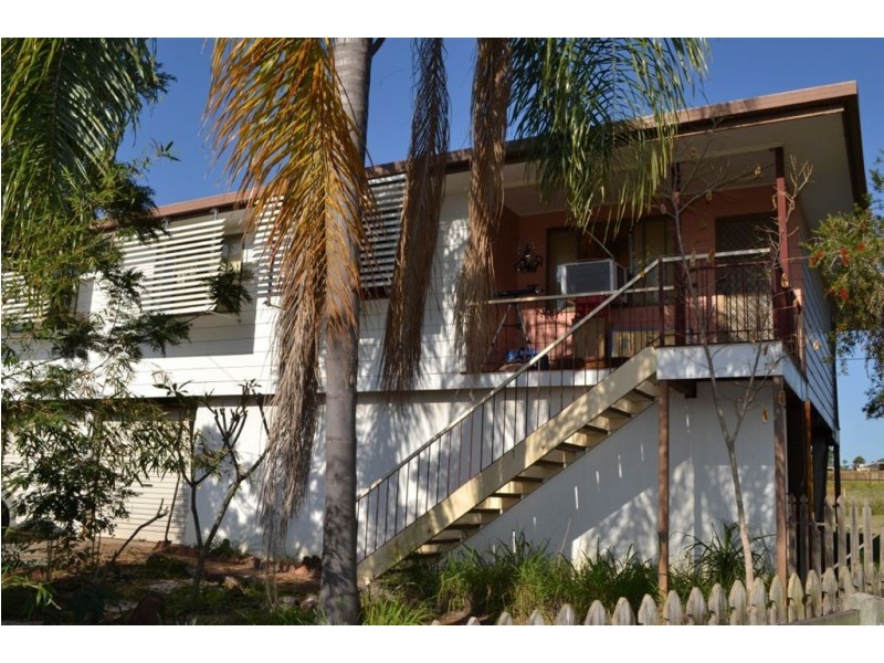 6 LAWRENCE CRESCENT, Gracemere QLD 4702