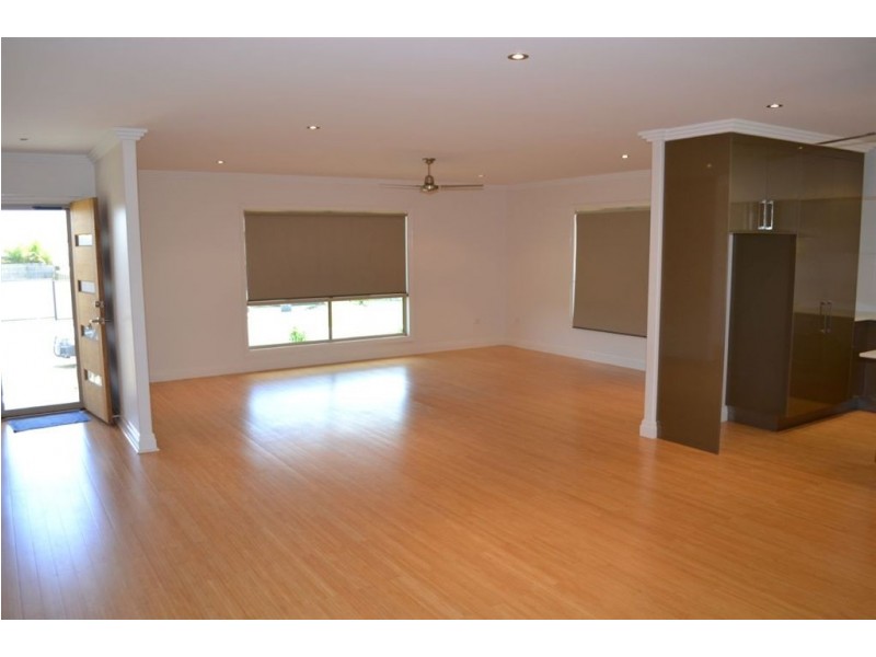 25 MAMALIS STREET, Gracemere QLD 4702