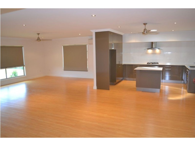 25 MAMALIS STREET, Gracemere QLD 4702