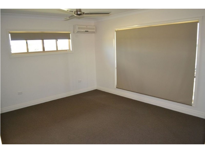 25 MAMALIS STREET, Gracemere QLD 4702