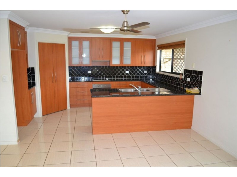 6 Davies Avenue, Gracemere QLD 4702