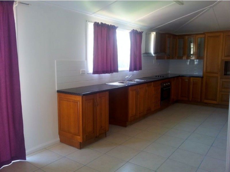 1 Gordon Lane, Mount Morgan QLD 4714