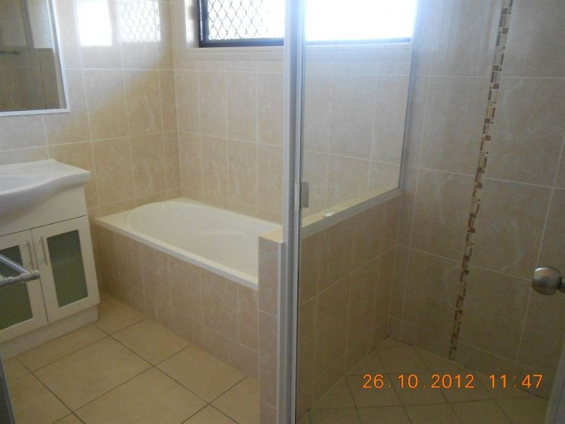 12 Sturt crt, Gracemere QLD 4702