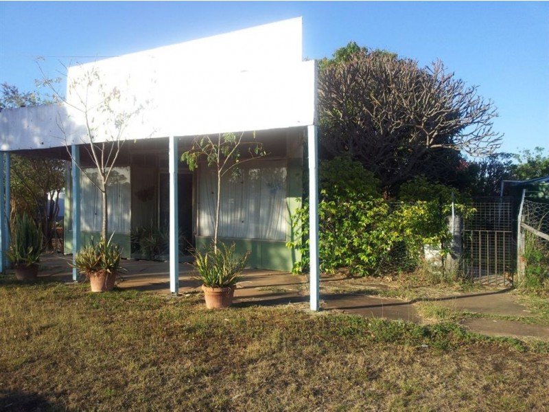 2 Pheasant Street, Wowan QLD 4702