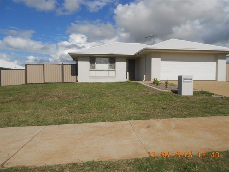 37 Anna Meares Ave, Gracemere QLD 4702