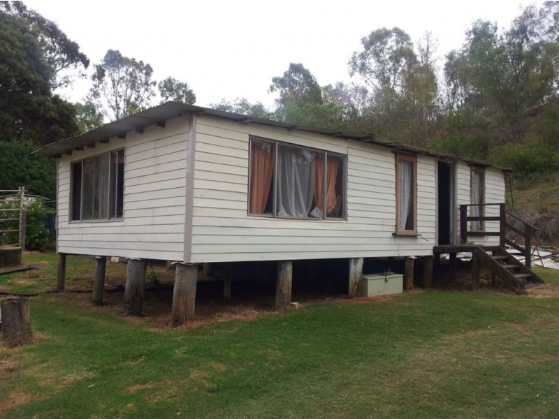 14-16 Crossley Street, Mount Morgan QLD 4714