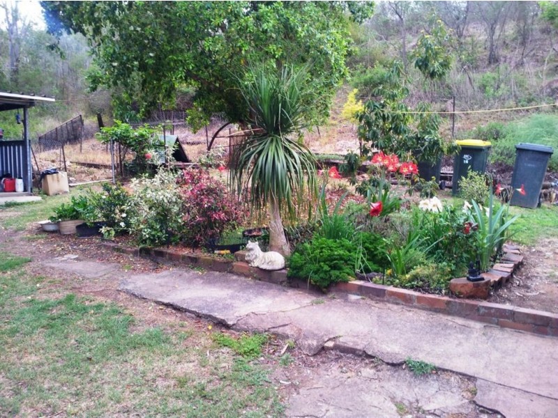 14-16 Crossley Street, Mount Morgan QLD 4714